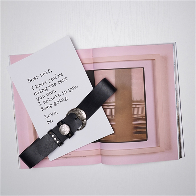 THE MIDDLE LEATHER BELT – INDIVIDUAL ART LEATHER – INDIVIDUAL ART LEATHER