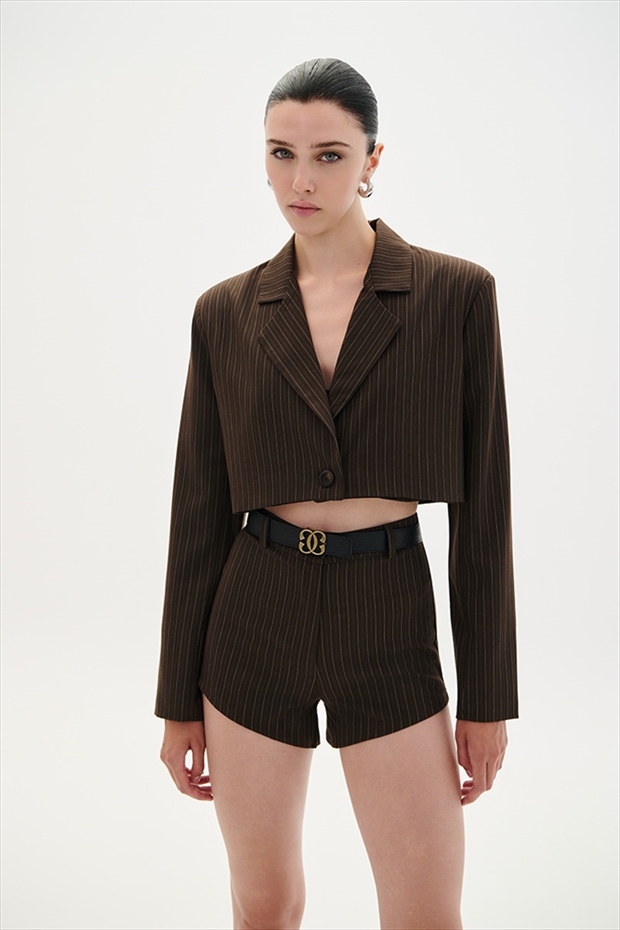 STRIPED CROP BLAZER – COMBOS KNITWEAR