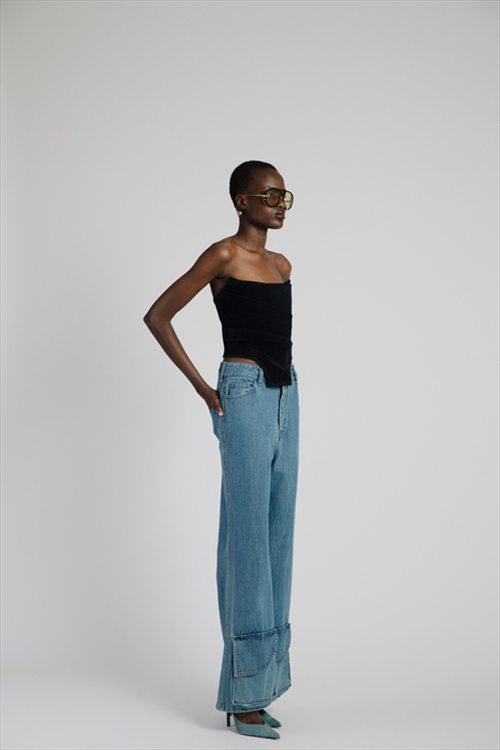 JEANS WITH POCKETS – STUDIO 83