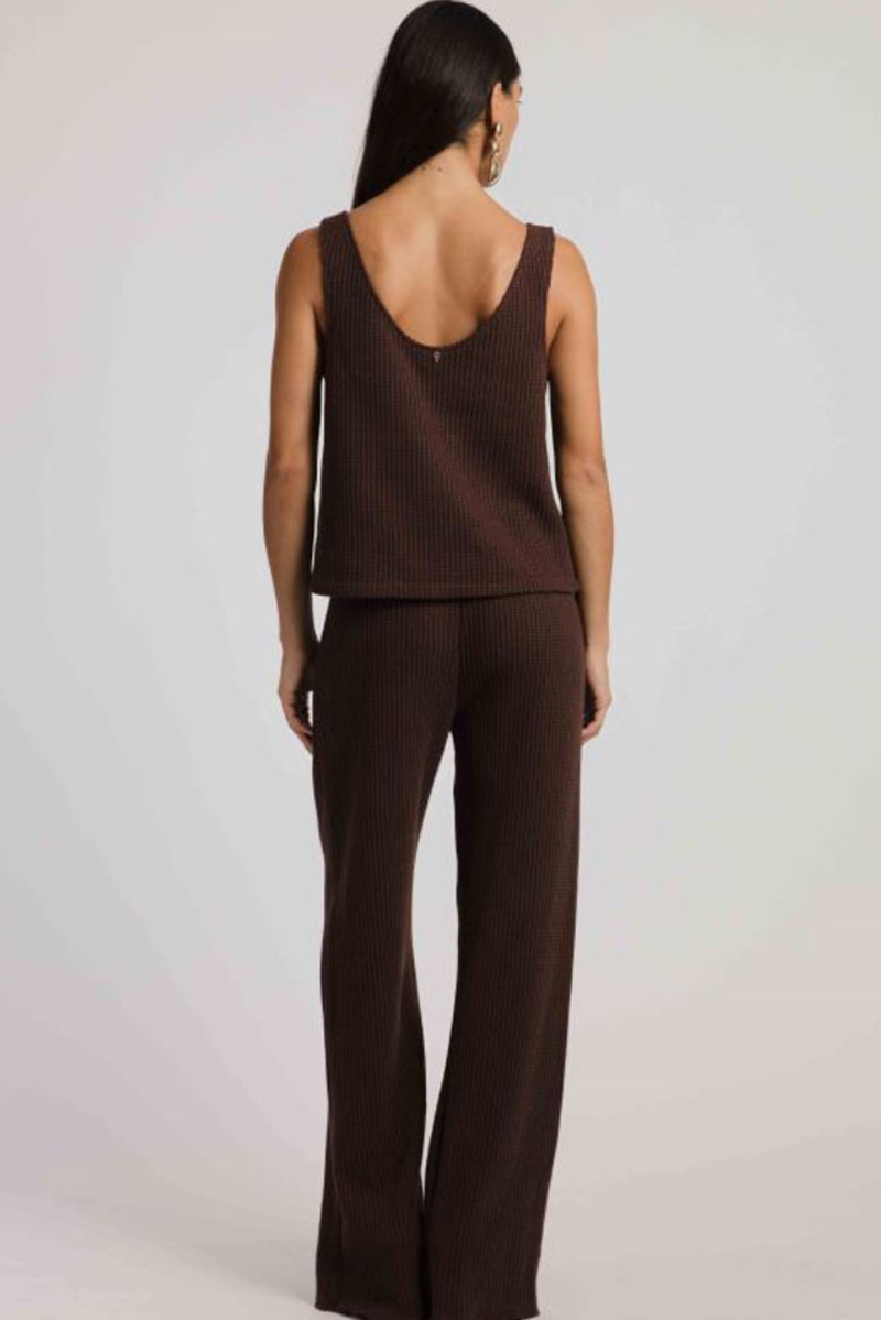 KNITTED PANTS – STUDIO 83