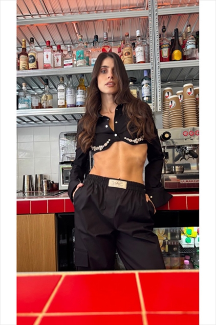 CROP TOP WITH CRYSTALS – MILK WHITE
