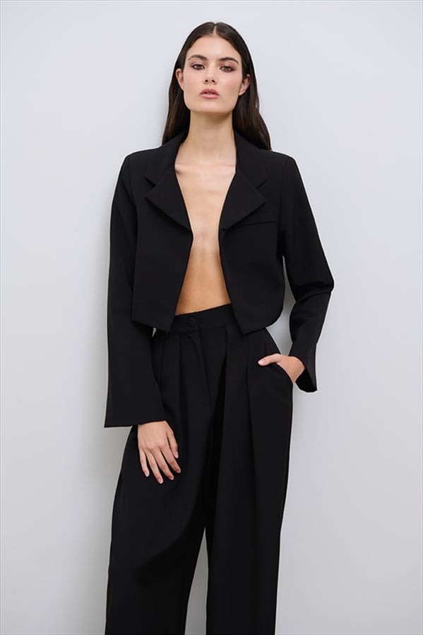 MAJESTIC CROP BLAZER – COMBOS KNITWEAR